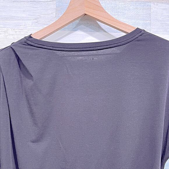 Athleta Essence Pleated Tee Black Short Sleeve Tech Jersey Knit Womens Medium - Picture 4 of 7